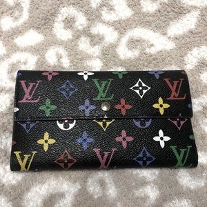 Black Patterned Wallet